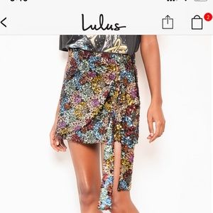 NWT - sequin skirt. Lulus